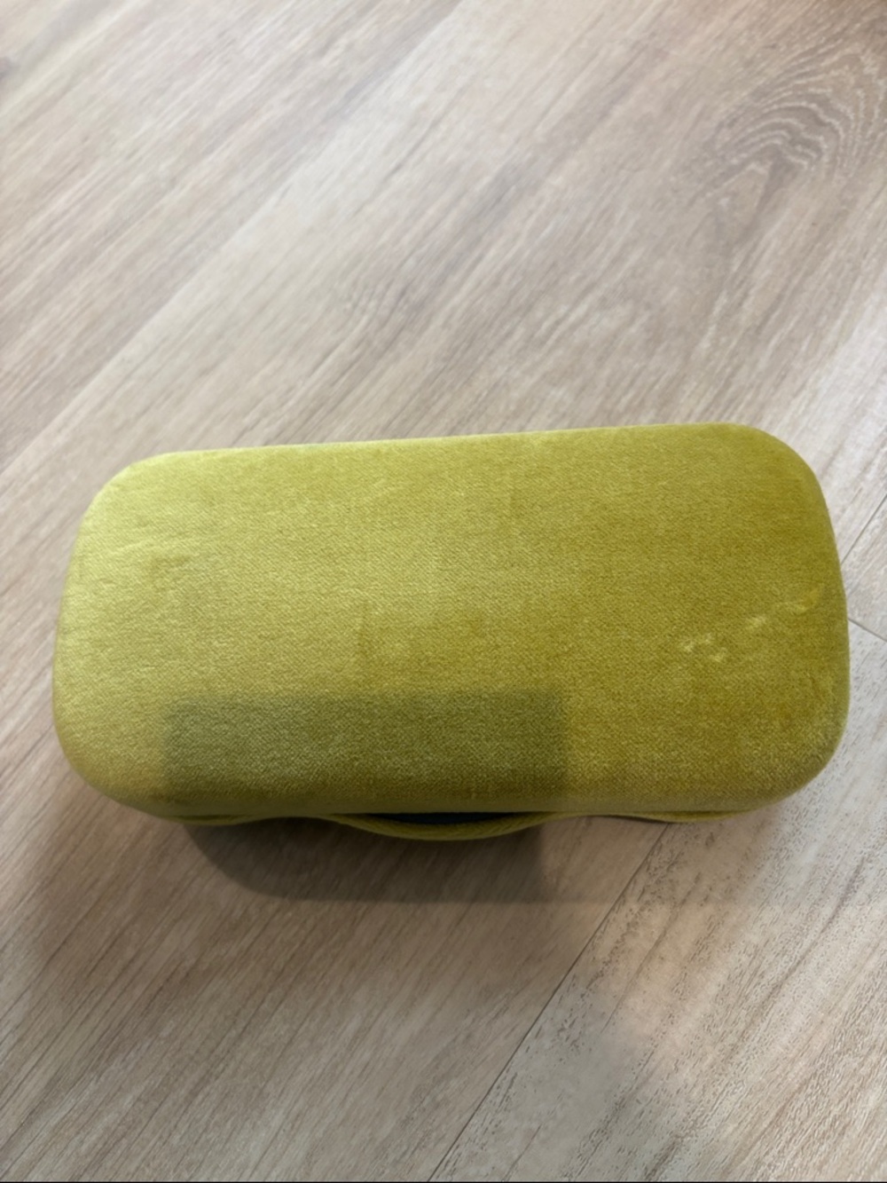 Gucci Yellow Velvet Eyewear Case with Blue Interior - Picture 4 of 4